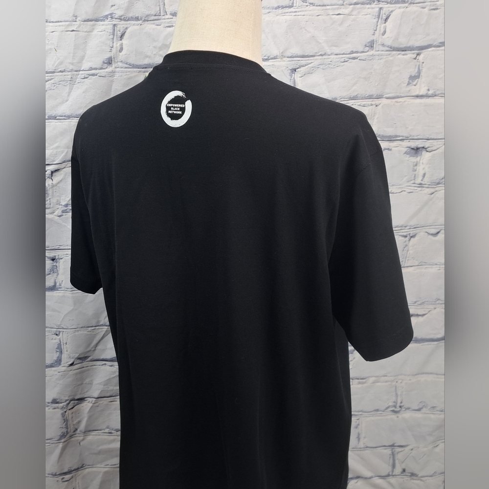 NWT Burberry Men's T-Shirt Tee Black Power Fist TB Logo Organic Medium - Picture 8 of 16